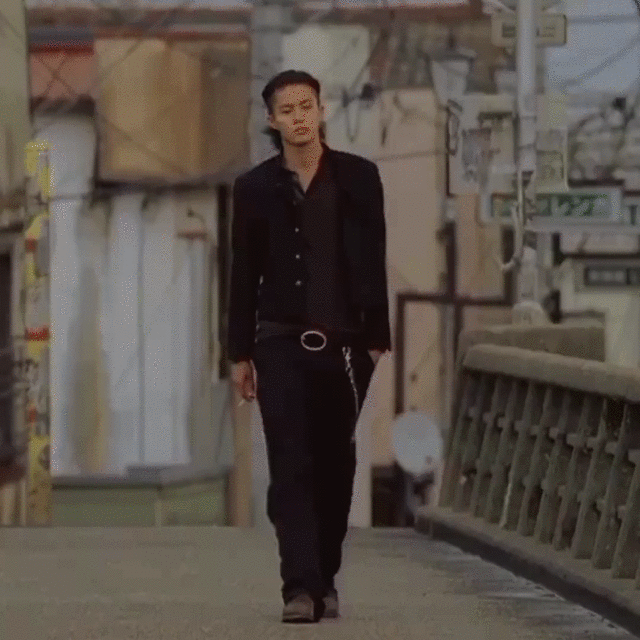 果然，谁也逃不过那条定律：男明星的尽头，都是赵本山