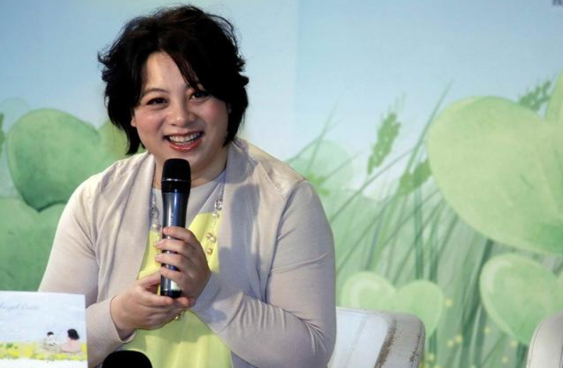 作家六六容忍丈夫出轨5年,离婚一周又恋爱,直言:我离不开男人