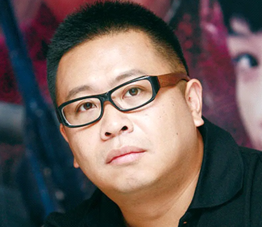 演员李健:19岁演戏,42岁因《狂飙》走红,娶初中恋人幸福一生!