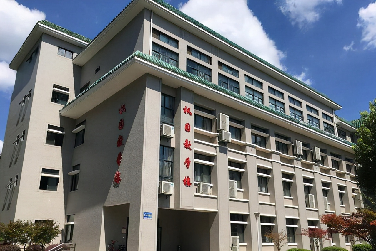 武漢大學裁撤醫學專業，直屬學院停辦，學生直言：早應該如此了