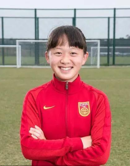 中国女足杨倩退役了吗(唐佳丽,王霜这一批球员退役后,中国女足进攻端