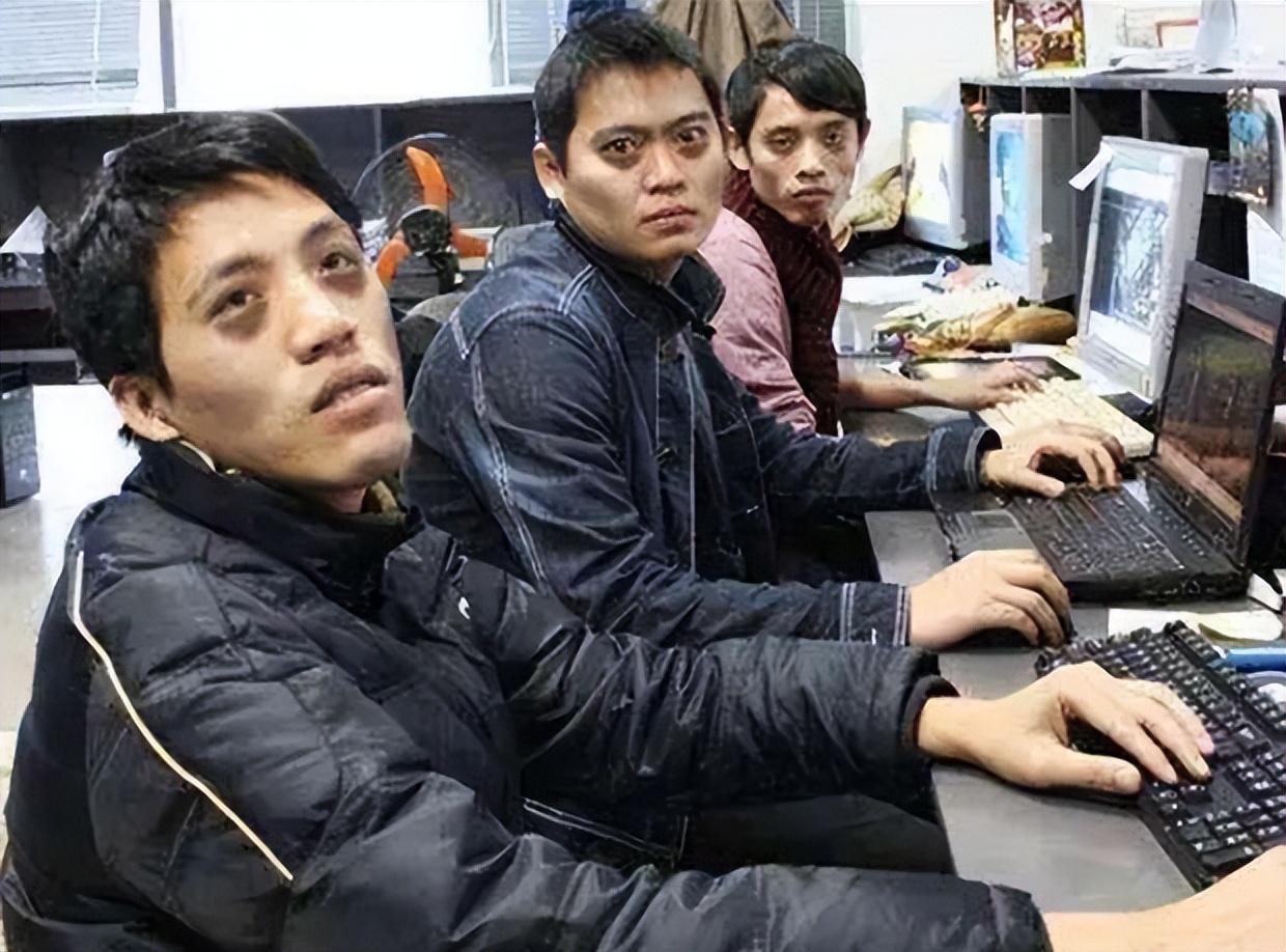 毕业生各专业月收入排名，“码农”还是好饭碗，你专业是否上榜？