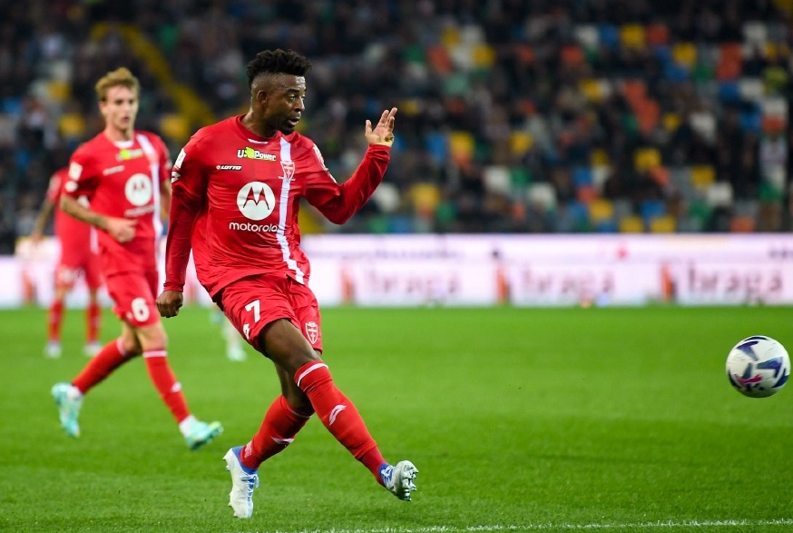 德甲和意甲近期新闻（2-2！3连胜被升班马终结，国米又掉链子，意甲争冠无望前四也难保）