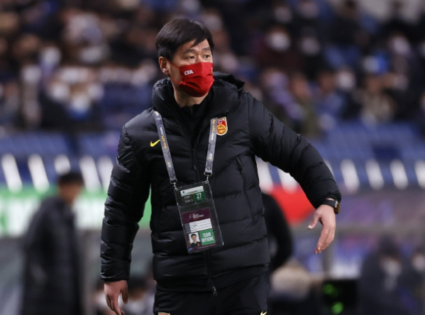 今晚国足直播（CCTV5今晚直播！国足荣誉之战难度较大，李霄鹏加油，日本或要输）-趣拿体育