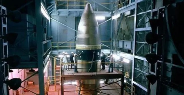 �й�����������Ӱ��������ϵ�������ĺ�����������Ӱ���ϵ�ĸ�Դ