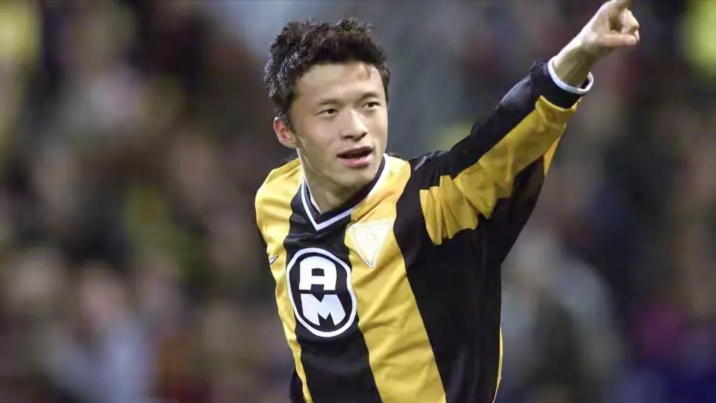 中国足球明星照片(中国足坛"文体恋",那英苦恋高峰无果,李金羽梅开二