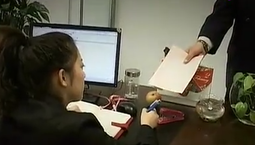 2005年，河南22岁护士被40岁医生侵犯，后来伙同高中男友将其杀害