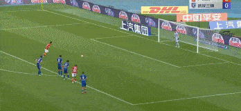 哪里有专业看足球直播的（CCTV5直播泰山VS广州城！CCTV5+直播榜首大战武汉三镇VS上海申花）