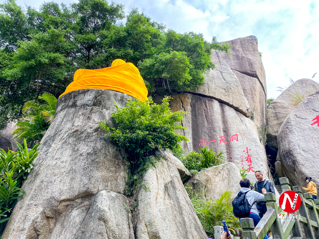 到海南旅游一定要去万宁东山岭，海拔184米却是当地第一山