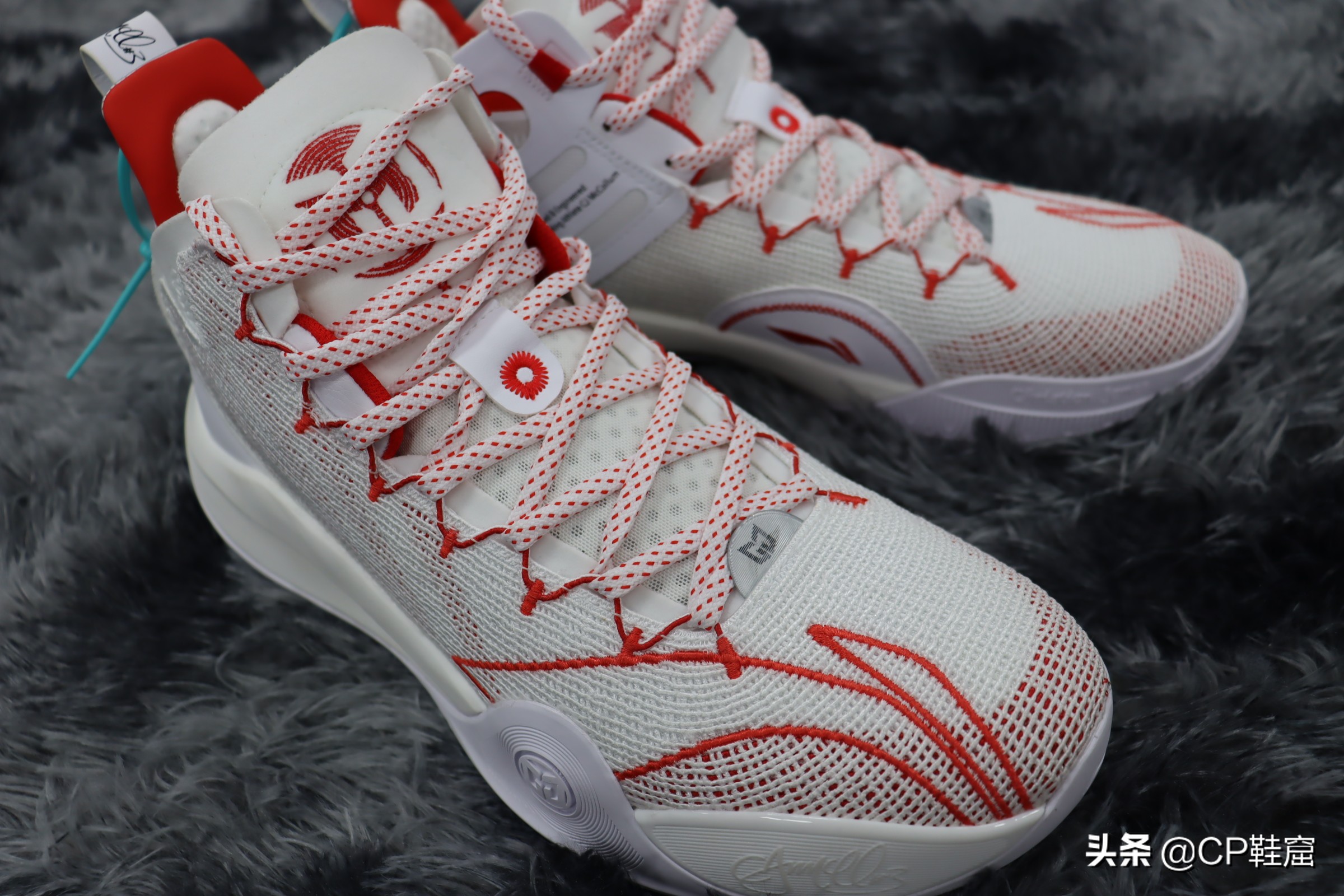 得分后卫穿什么篮球鞋(李宁cj1实战测评:成也碳板,败也碳板)