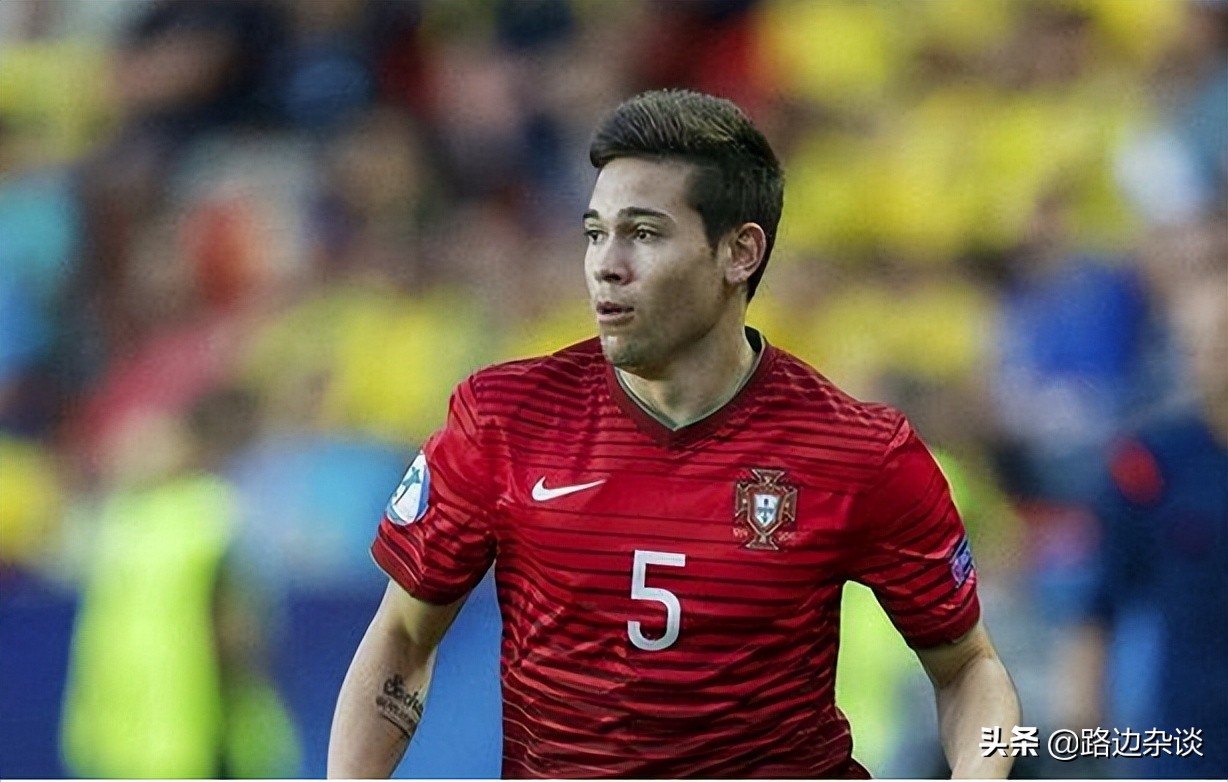 后卫:拉斐尔·格雷罗(1993.12.