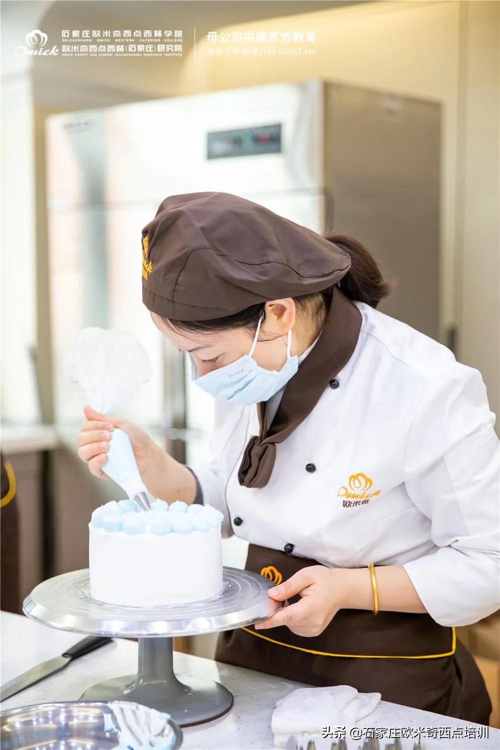 为低学历女生打开一扇门，西点烘焙再合适不过了