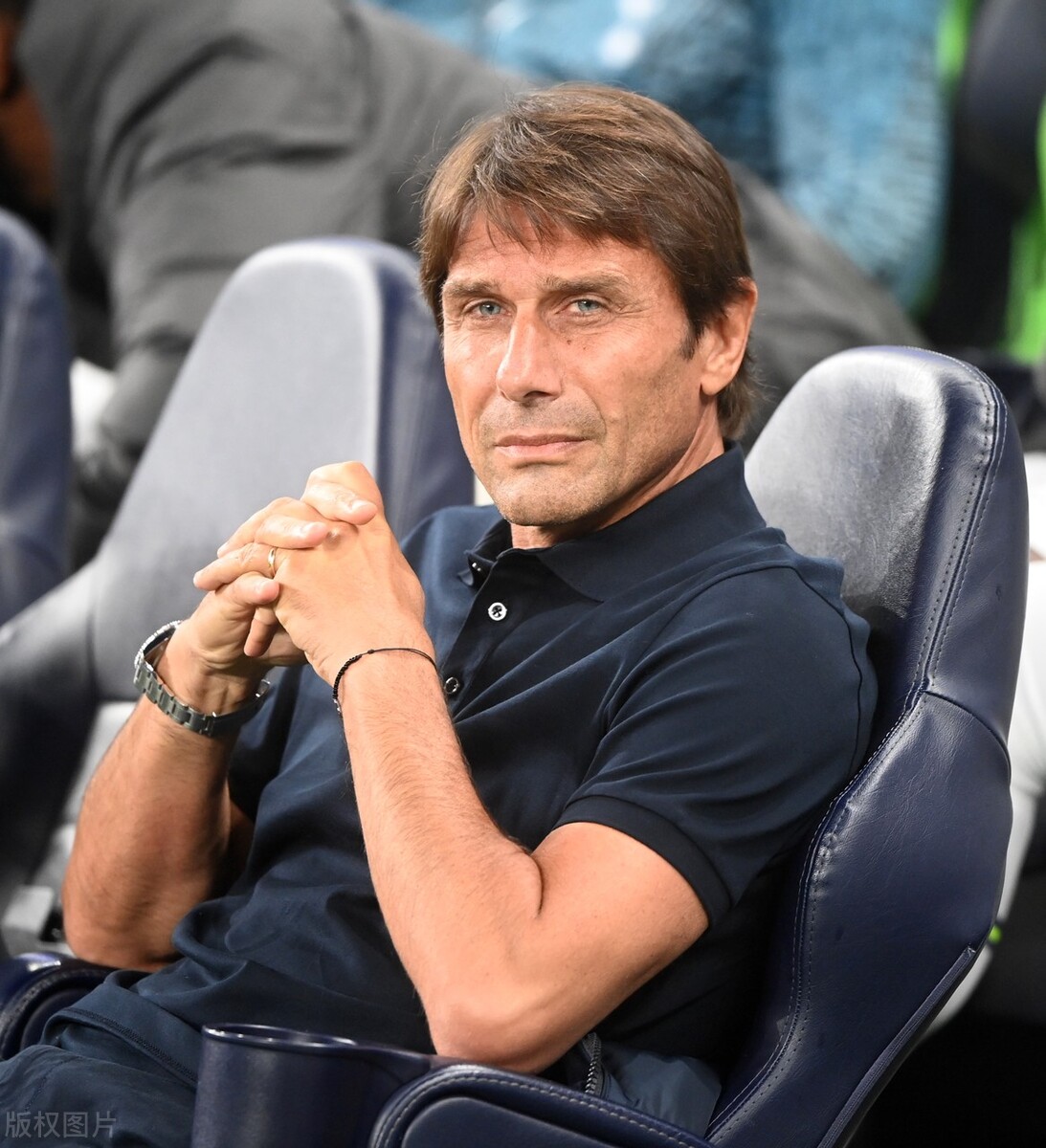 切尔西主帅孔蒂表示想休息没门(否认接手切尔西!