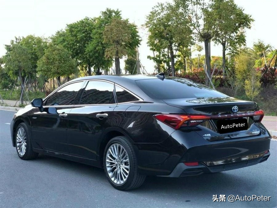 丰田亚洲龙，优点太多了，就是我的梦中情人