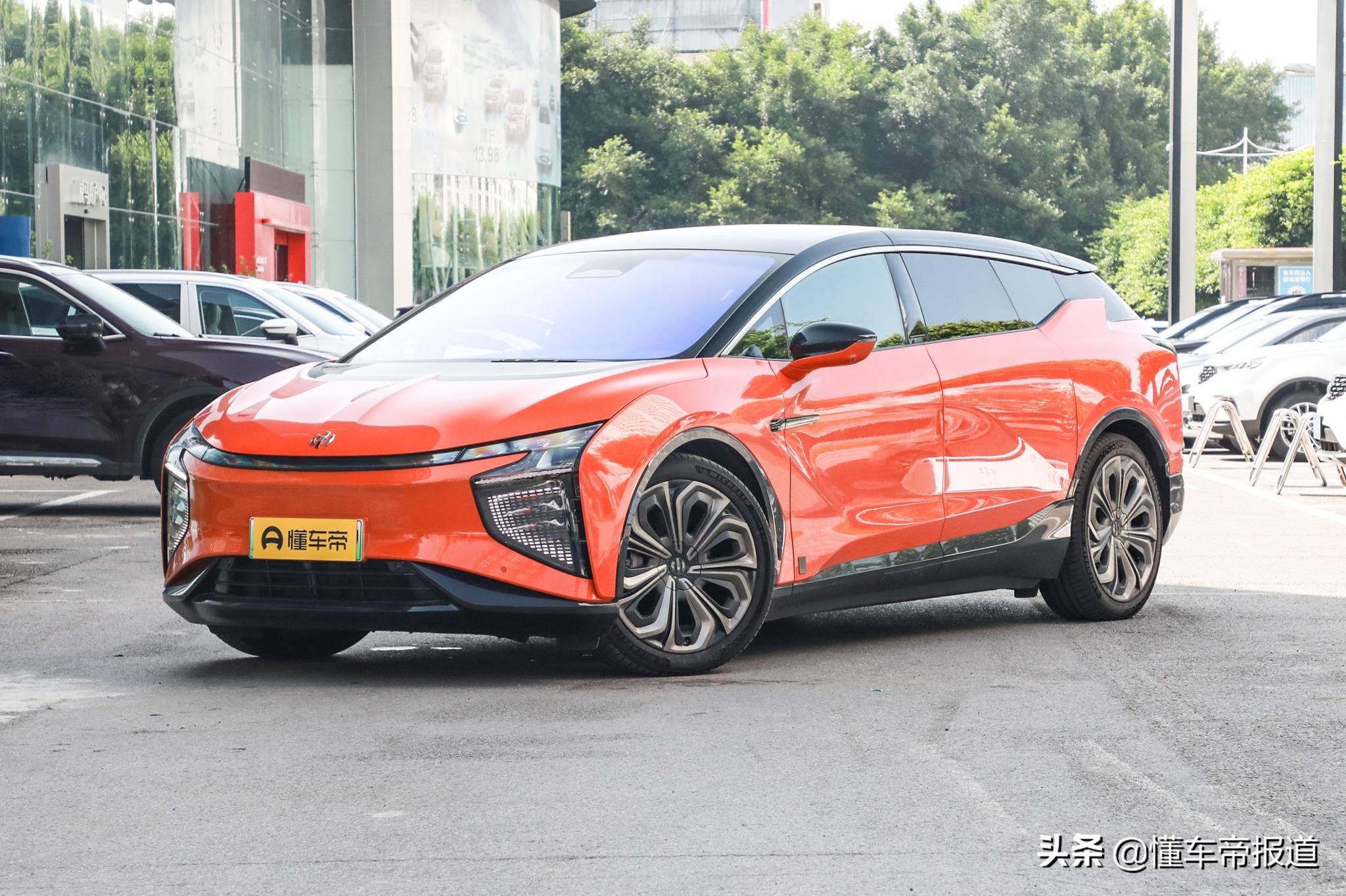 新车 | 10月全球首发，极星3“侧颜”官图发布，续航超600公里