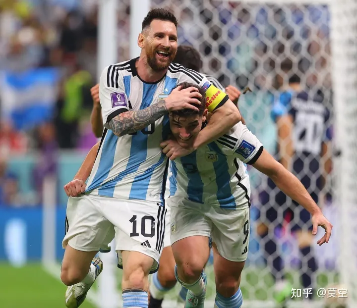 梅西为什么总拿世界杯（深度：有着球王梅西的阿根廷，到底怎样一步步走进世界杯决赛？）