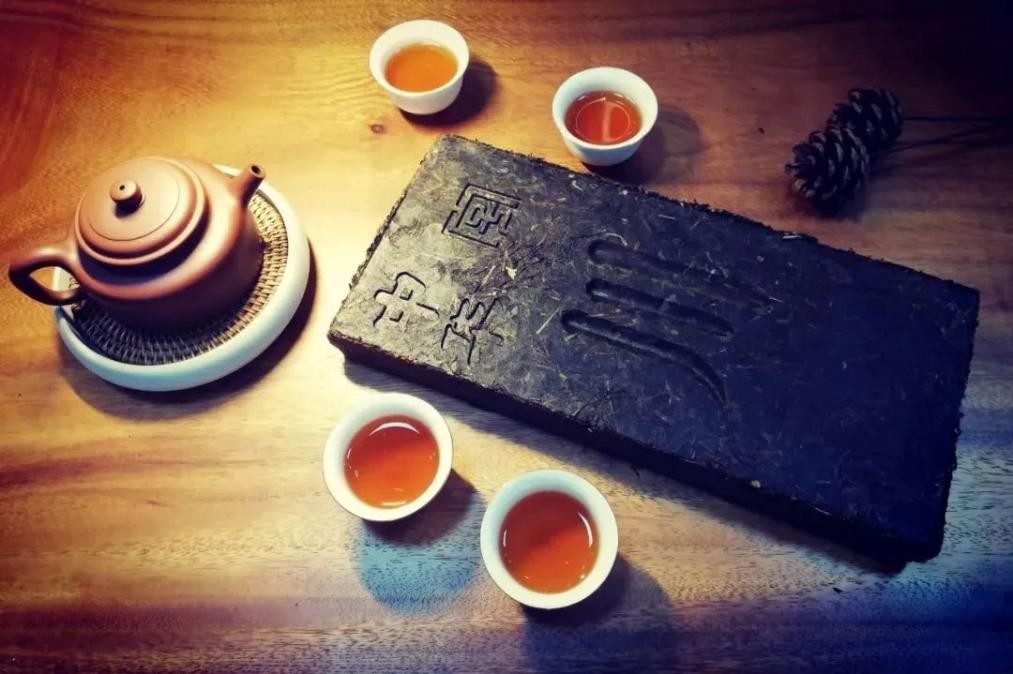 地方职能部门如何服务产业集群高质发展?看赤壁青砖茶飘香海内外