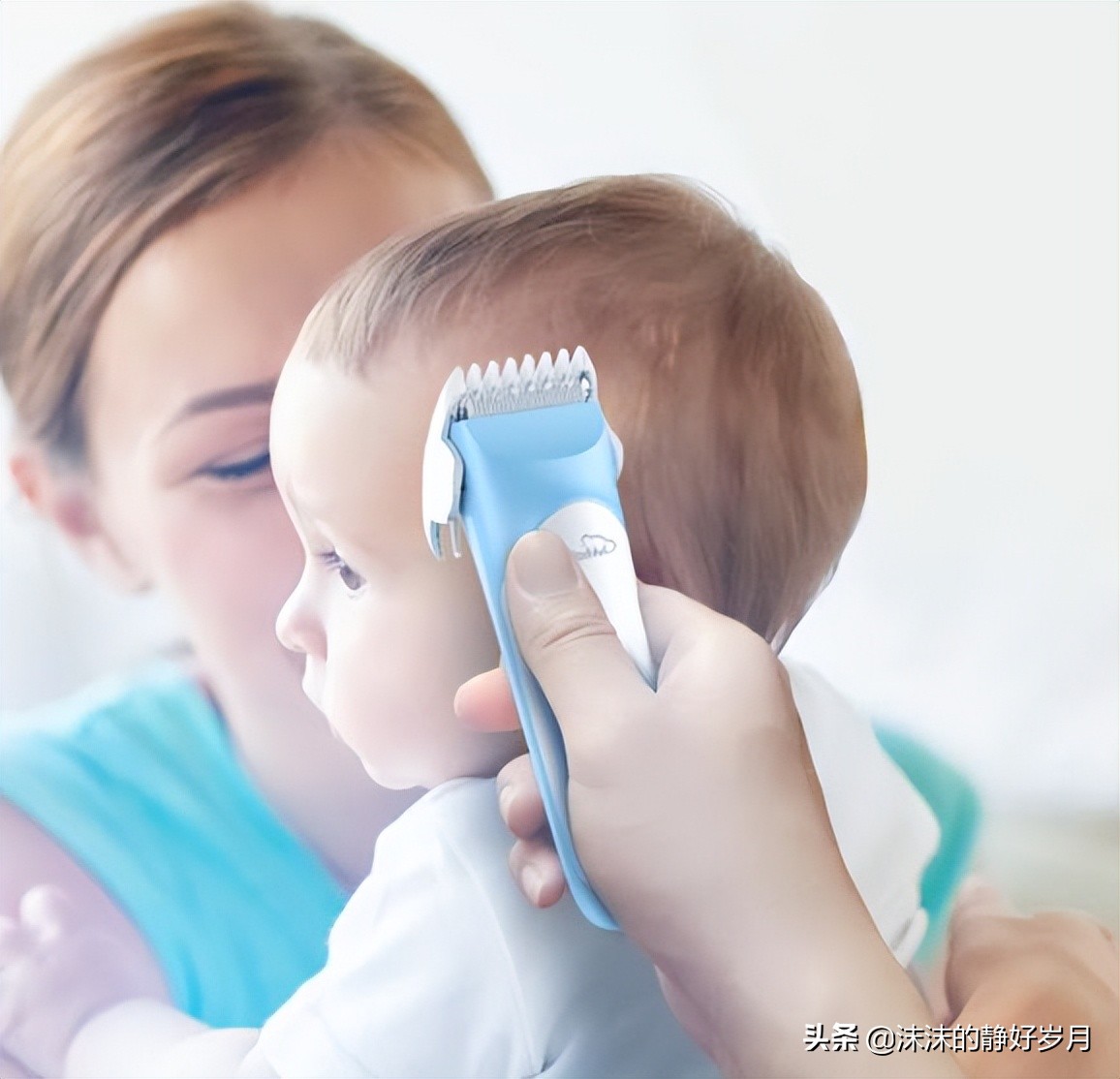 夏天悄悄到来,公园里多了许多小光头,给宝宝剃光头真的很凉快?