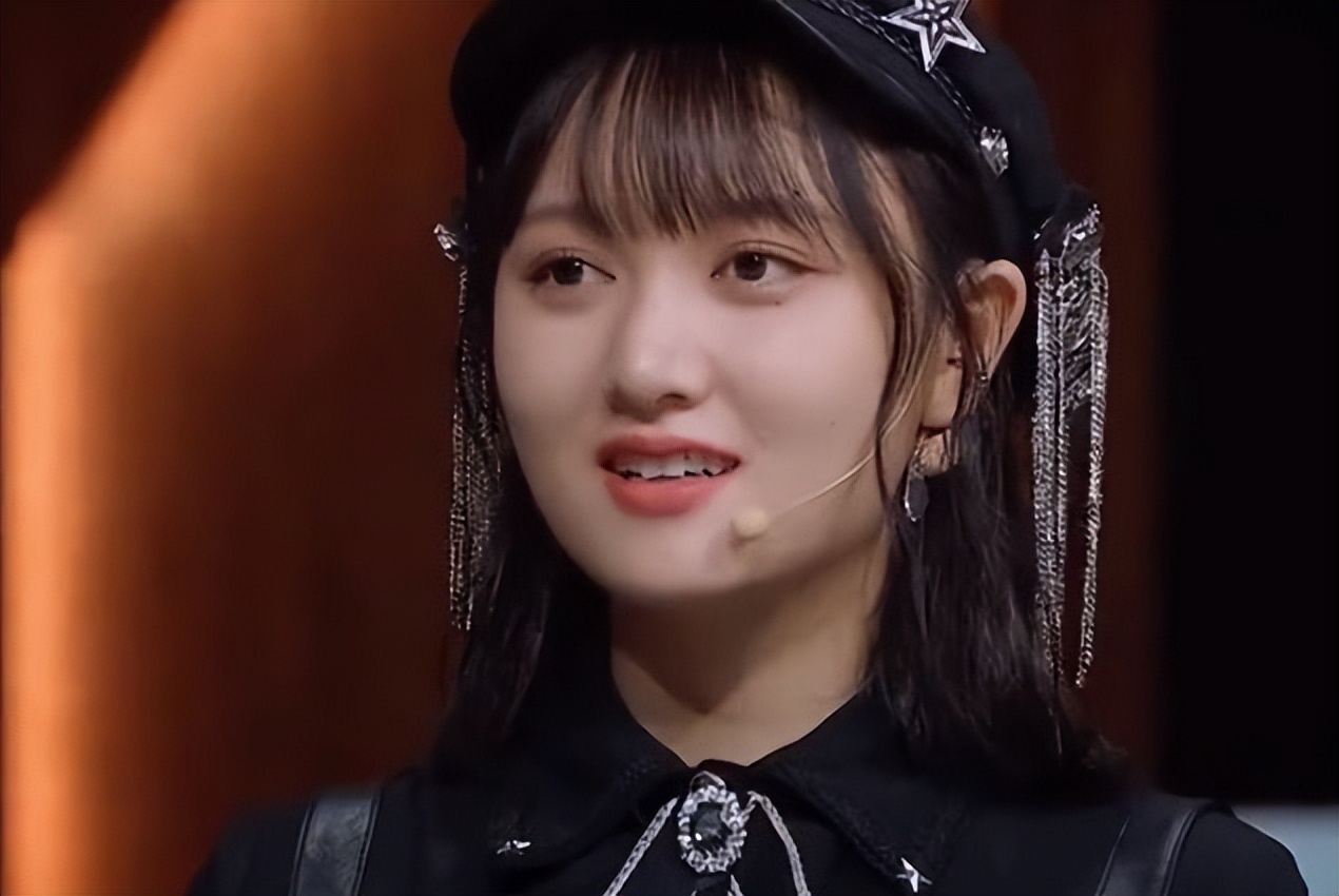 “圈内狂人”董思怡：当郭敬明面怼他发房卡，让毒嘴评委哑口无言