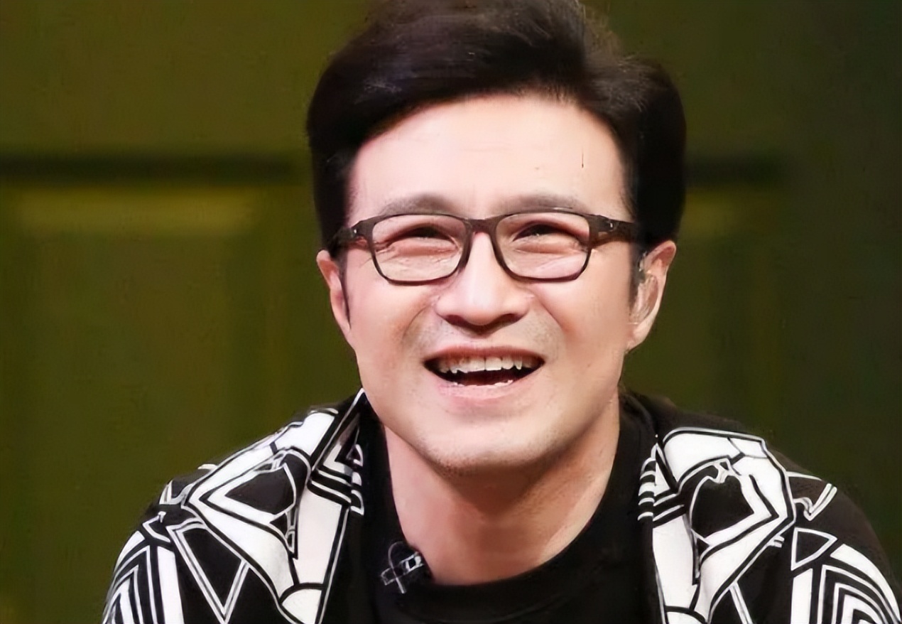 明星们的隐藏身份，萧敬腾的雨神不算什么，吴青峰的才是绝活