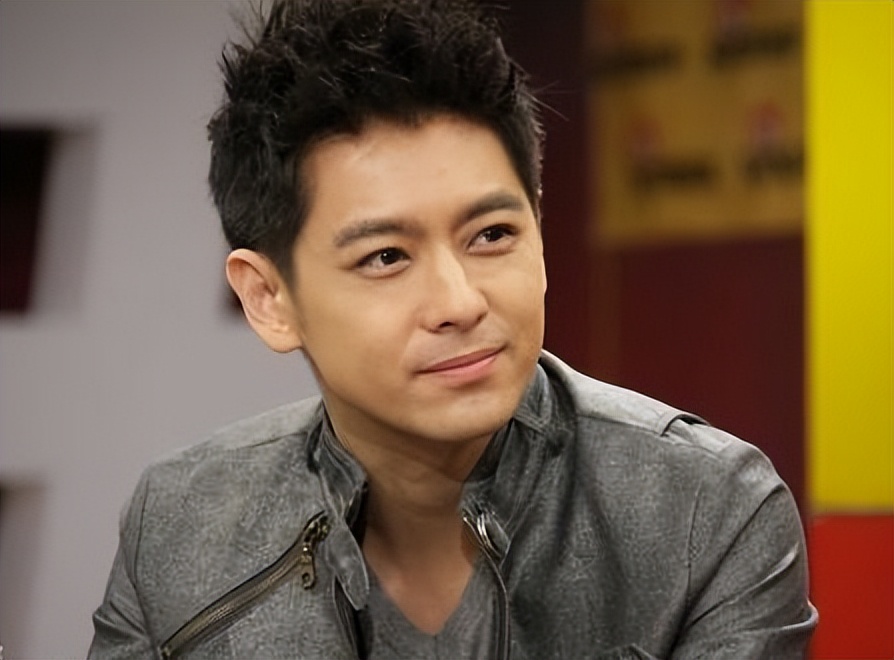 4元成本卖上千，一盘毛肚380，这些明星坑起粉丝来真不手软