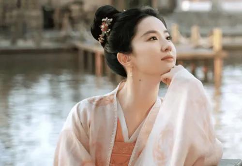 长这么大看那么多古装，第一次觉得他们才真的是天造地设的一对