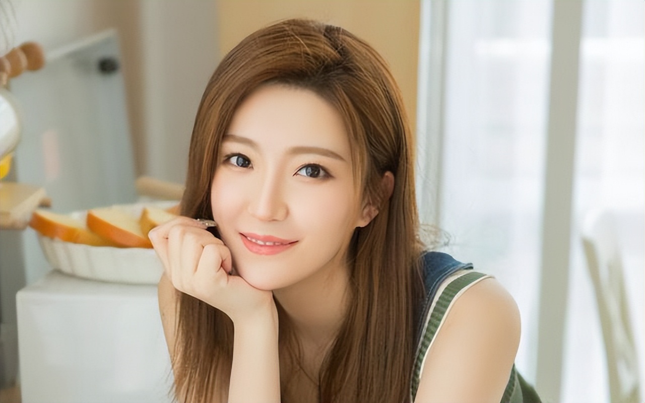 第一次給女生發(fā)紅包多少合適？要根據(jù)這些情況來決定