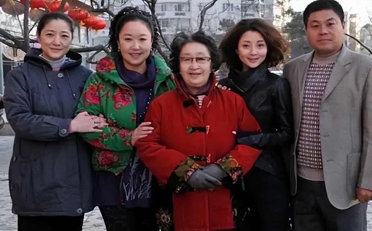 著名演员彭玉：丈夫去世6年后，两个女儿撮合她与亲姐夫再婚