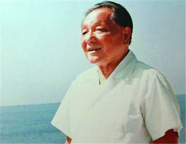 1975年蒋介石邀请毛主席访台，毛主席：小平同志代替我去台湾