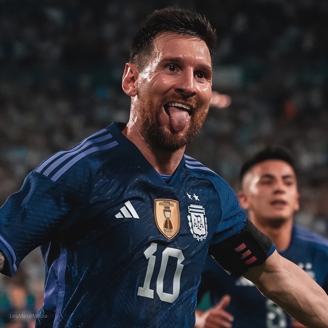 梅西勾勒足坛最美彩虹 这10球都是艺术品 美感完胜c罗)