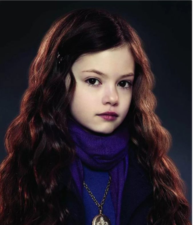 “吸血鬼女儿”长大了！18岁当公主，盛世美颜被怀疑是电脑合成