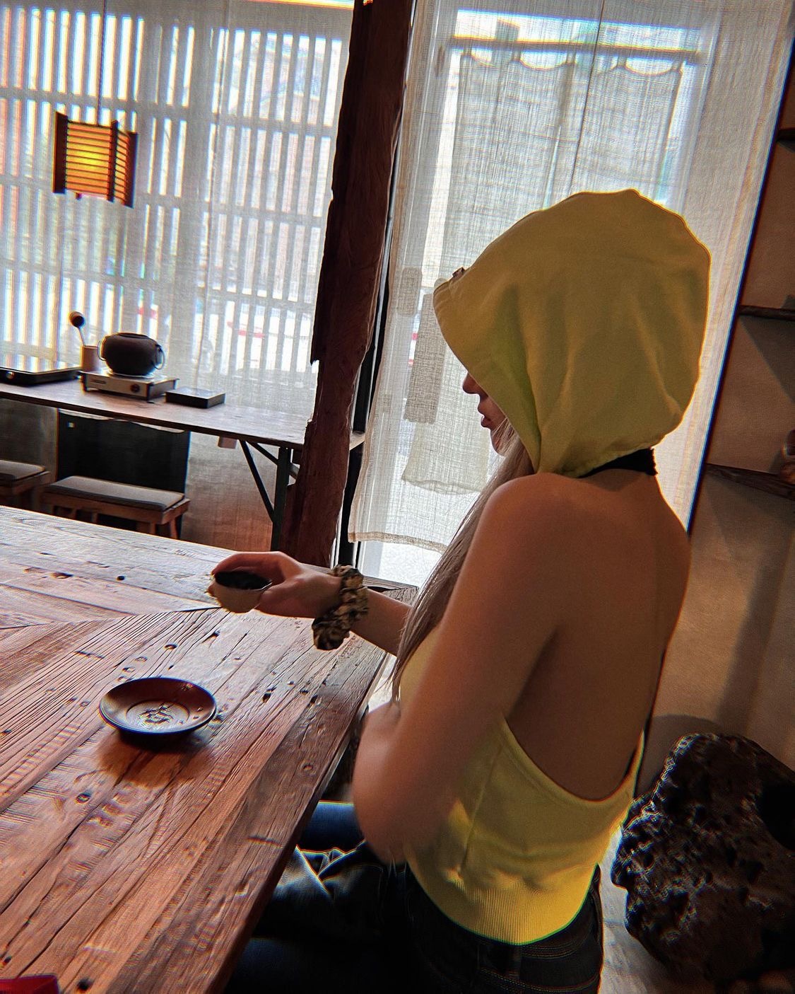 全昭弥减重10KG后的身材，强壮背部肌肉，女神般侧脸，魅力反转