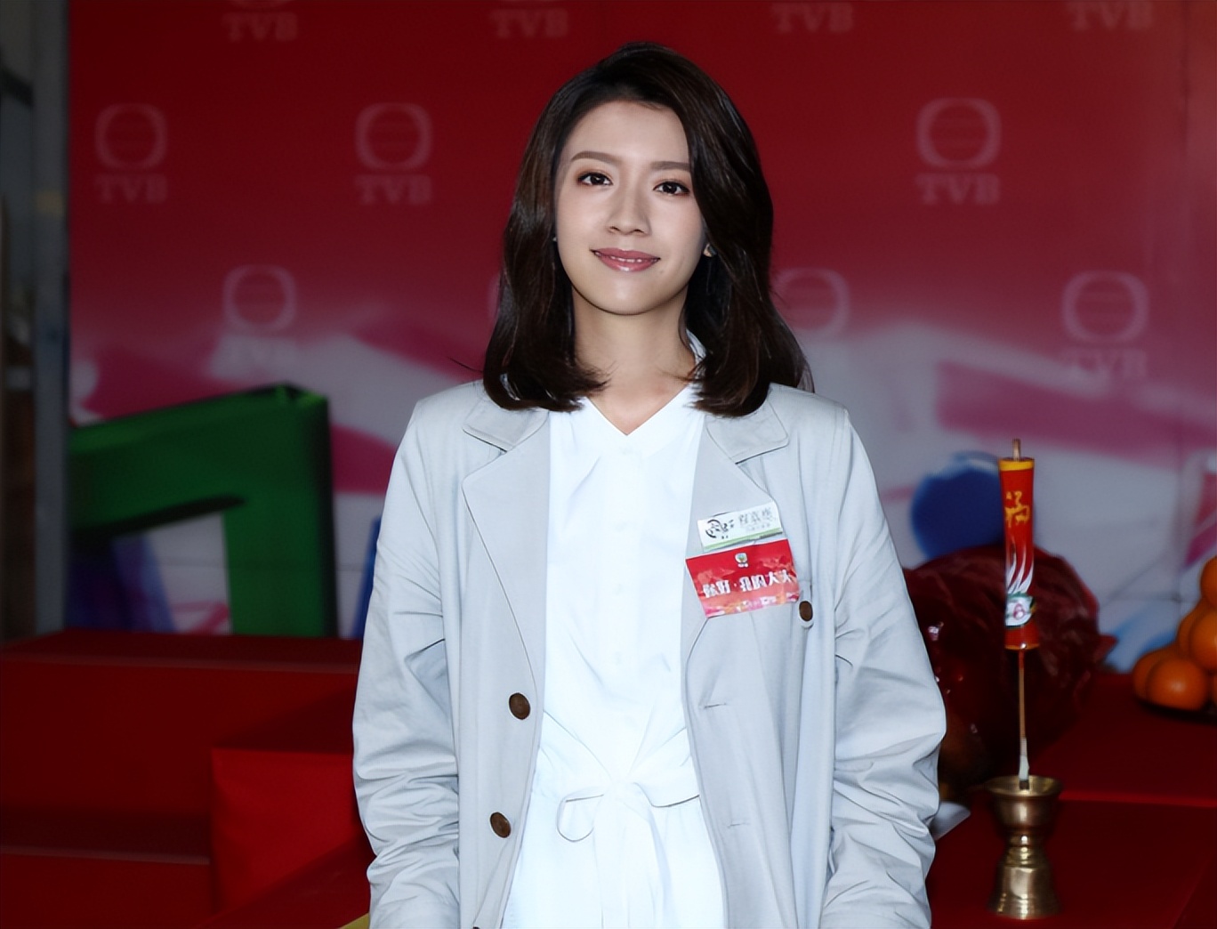 关礼杰女儿落选港姐后签约TVB，等待1年首度拍剧，女一是蔡思贝