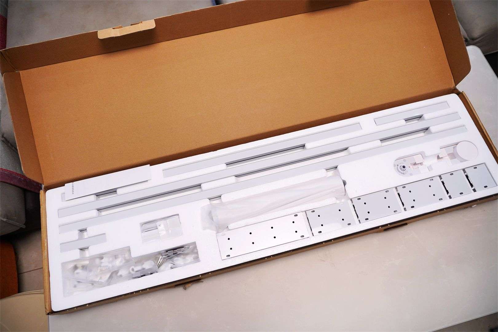 小米发布新款智能家居，售价仅为999元，解决没有预留插座的痛点