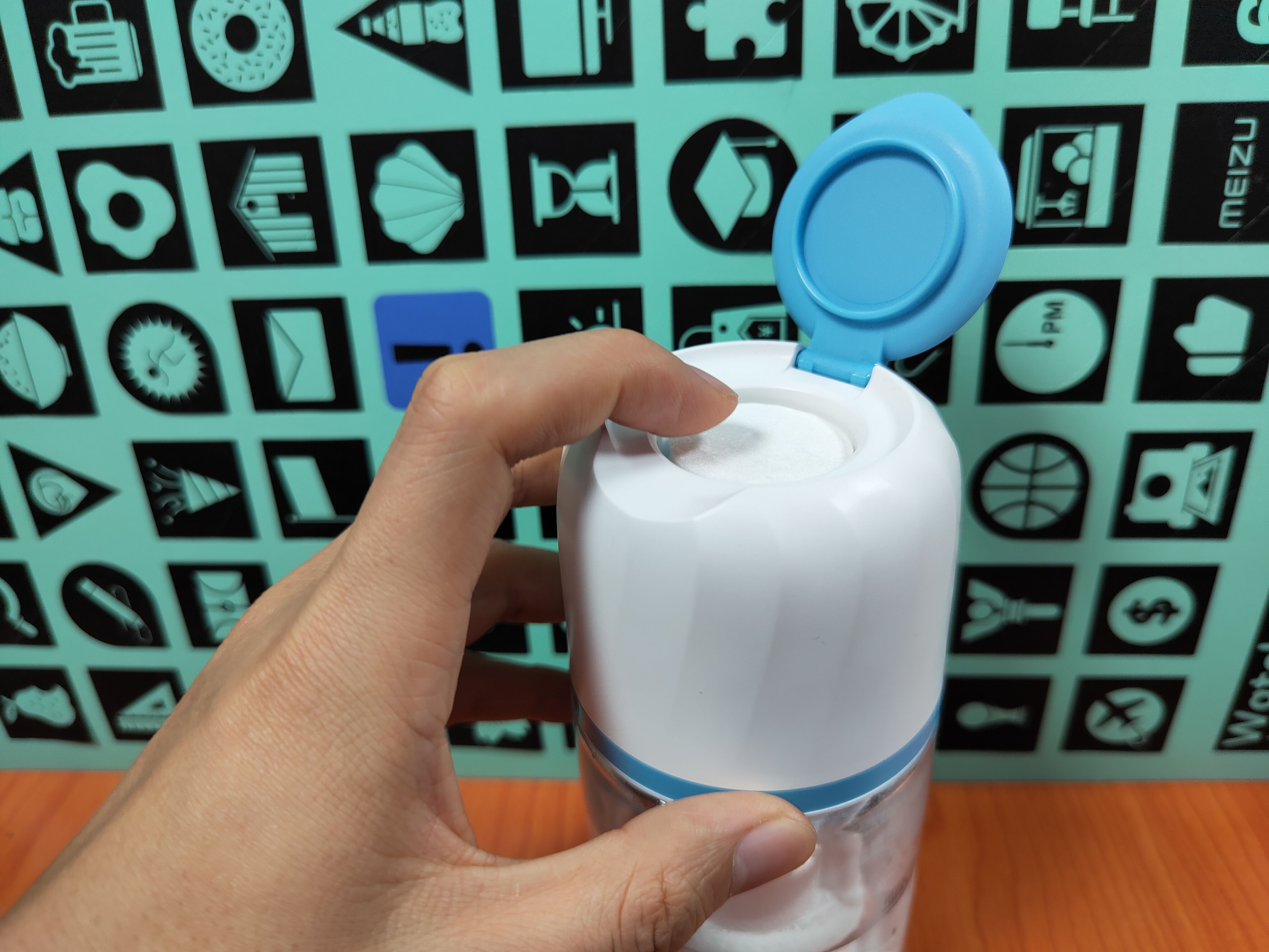 七彩叮当湿巾机一键即出消毒湿巾，零添加、更安全