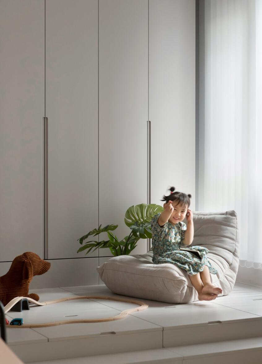 她115㎡家，堪称“横厅改造模板”，只是换个思路，立马通透多了