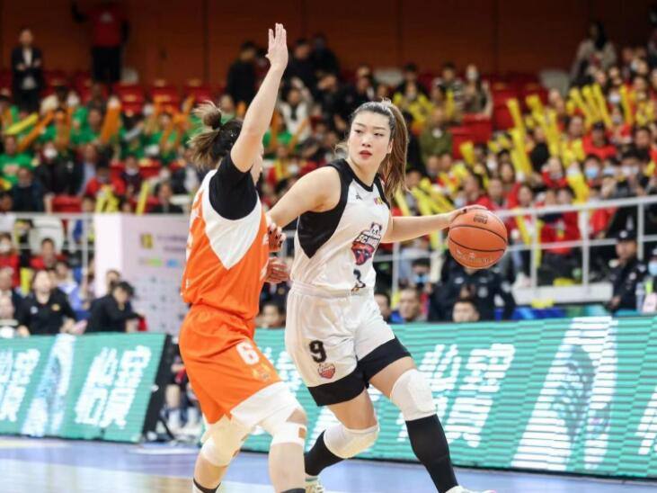 2019中国女篮联赛（恭喜！李梦加盟神秘人联手MVP，中国女篮四巨头征战WNBA创纪录）