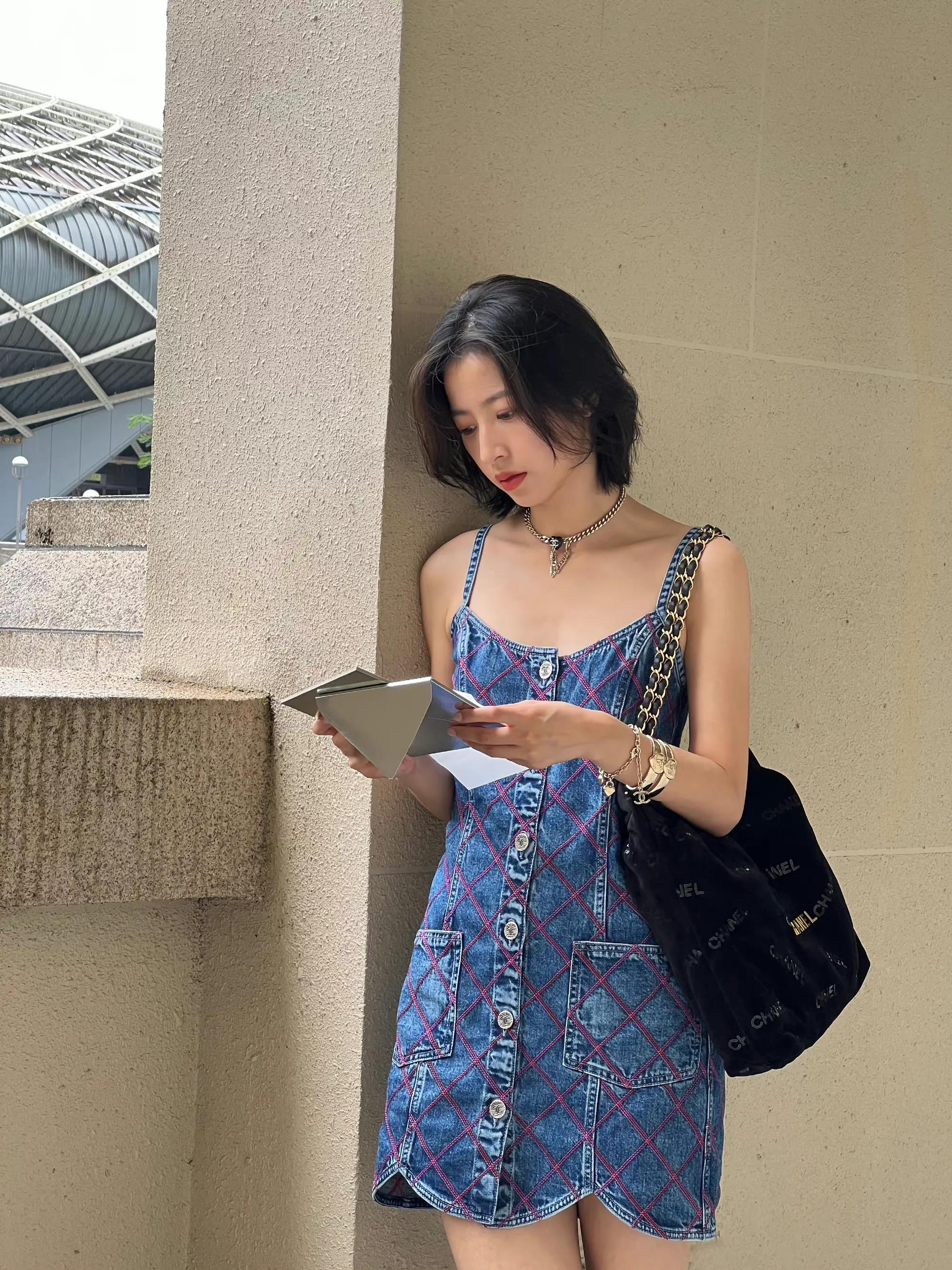 周雨彤牛仔吊带裙