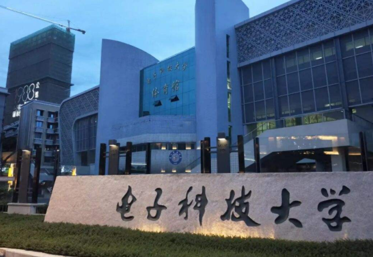 四川高校金字塔排名更新，川农进步越发明显，头把交椅却争议不断