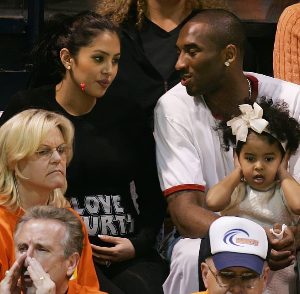 瓦妮莎年轻时有多漂亮（17岁的瓦妮莎，39岁的瓦妮莎：灰姑娘变成了女富婆）