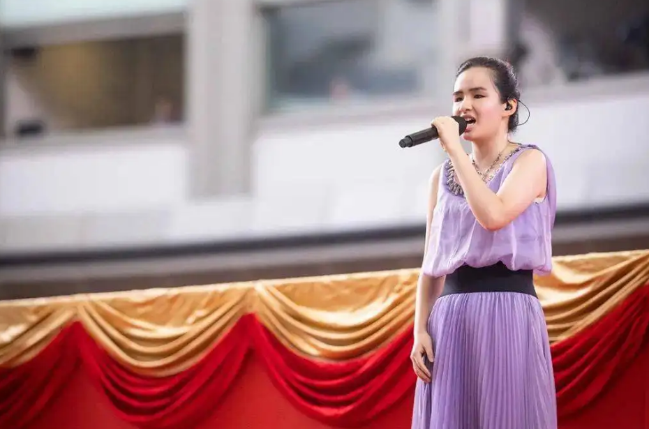 七一晚会15位女星一道风景线：汪明荃牡丹裙华贵，孟庆旸又出圈了