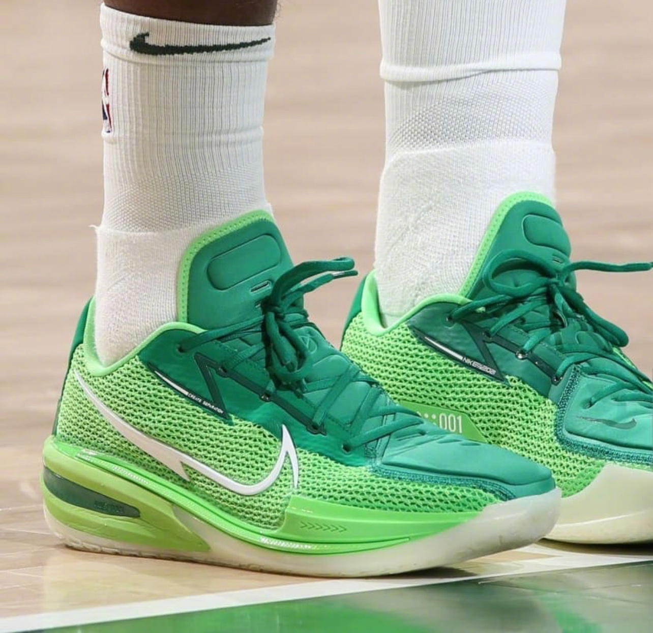 乳腺癌配色一鞋难求！Nike Zoom GT Cut篮球鞋NBA球员赛场上脚合集