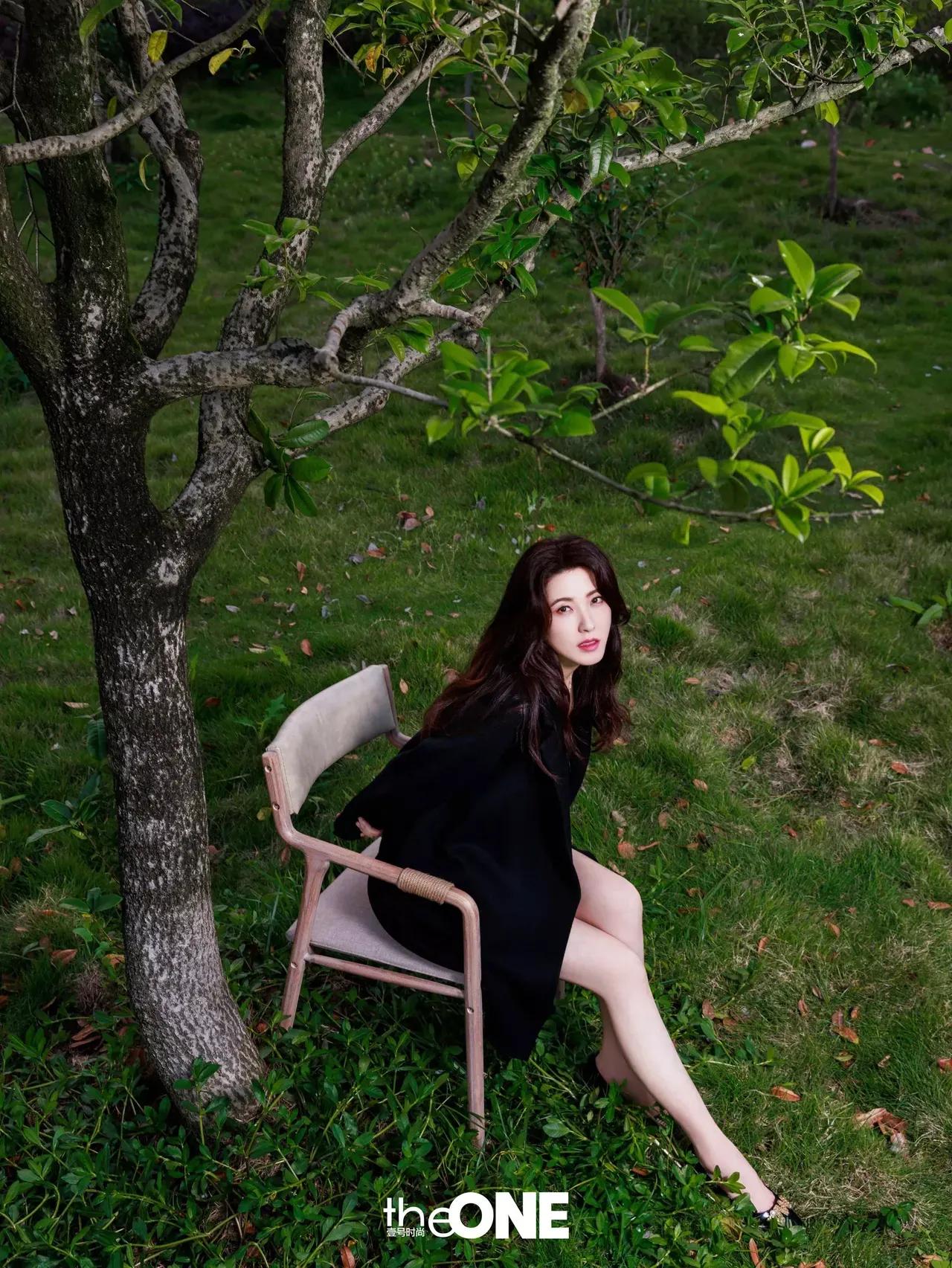 张天爱、杨幂杂志大片，清纯唯美，炫彩多姿