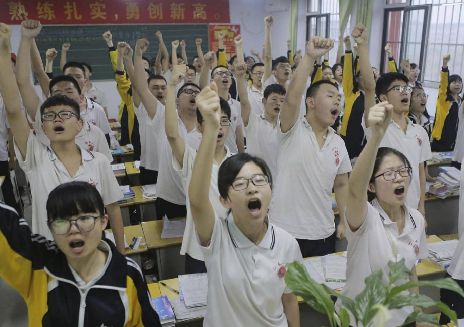 2022各省高考人数再创新高，河南考生突破百万，学生“内卷”严重