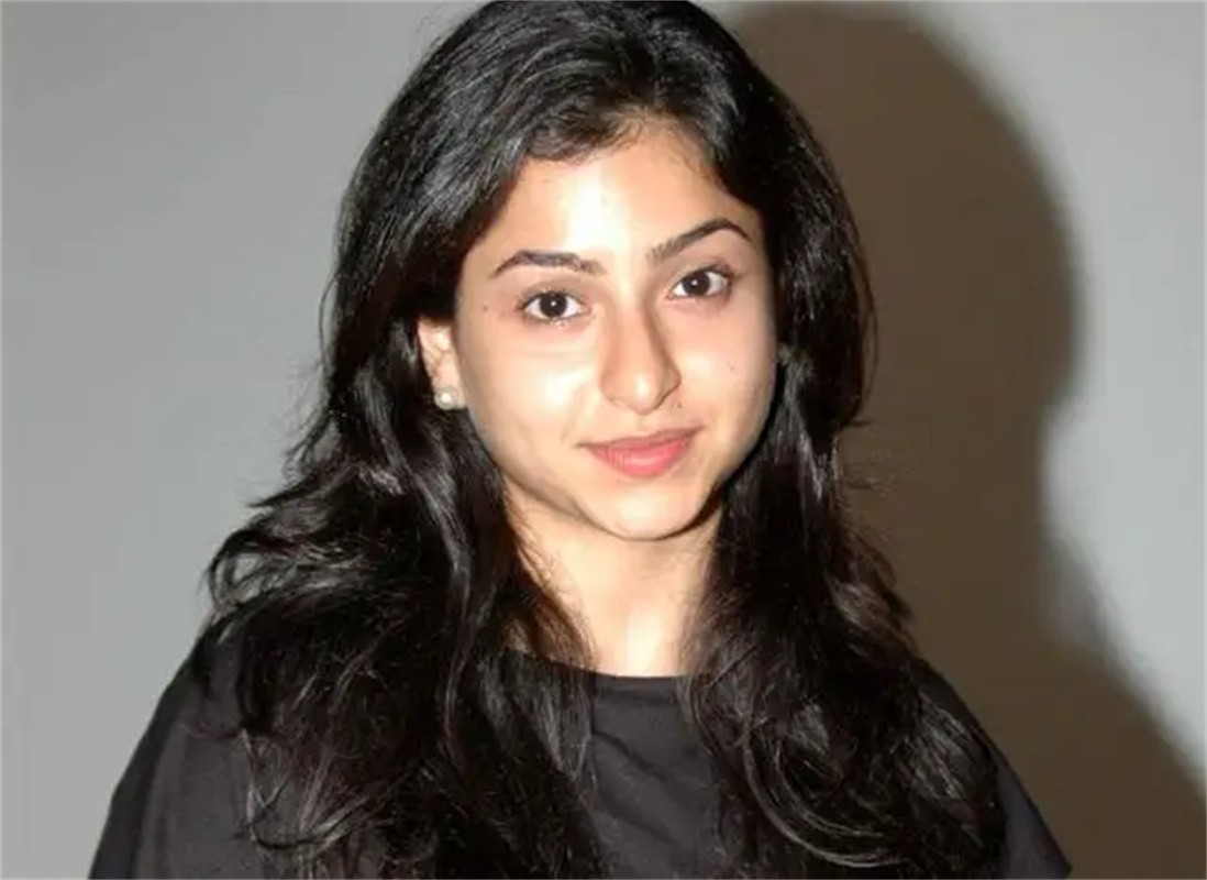 中国厨师小伙苦追印度女星，9年的坚持，终于抱得美人归