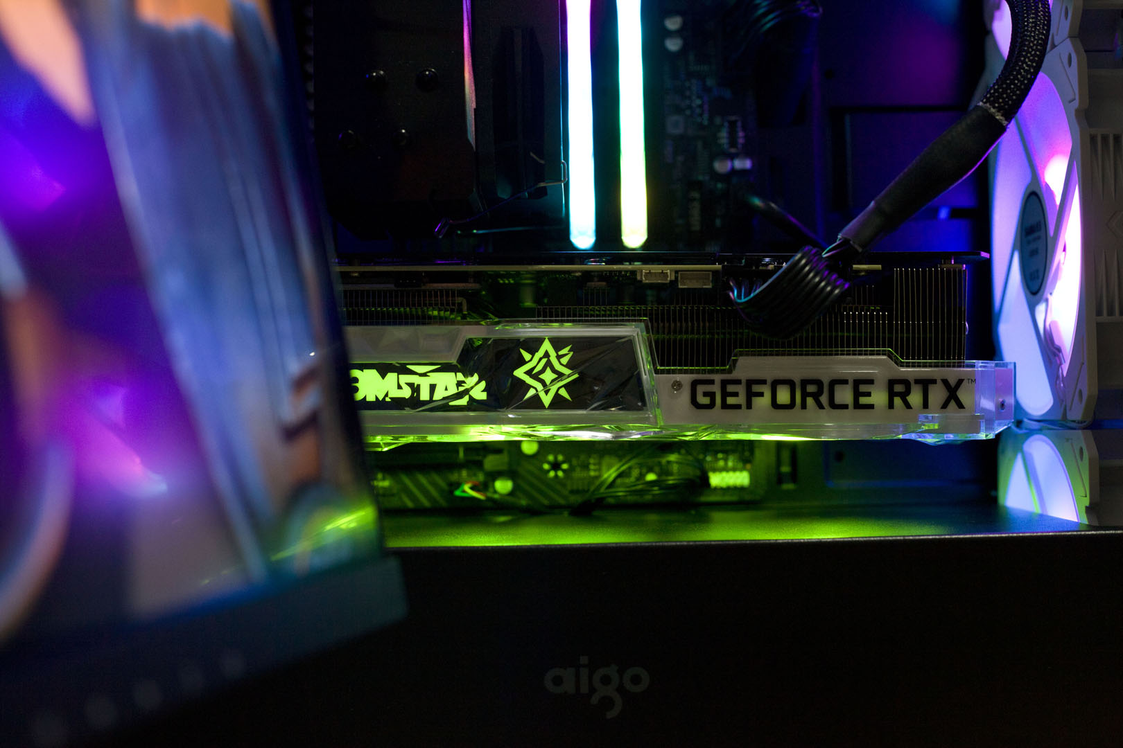 双网面开孔光污染+散热拉满，爱国者YOGO M2 性能版体验