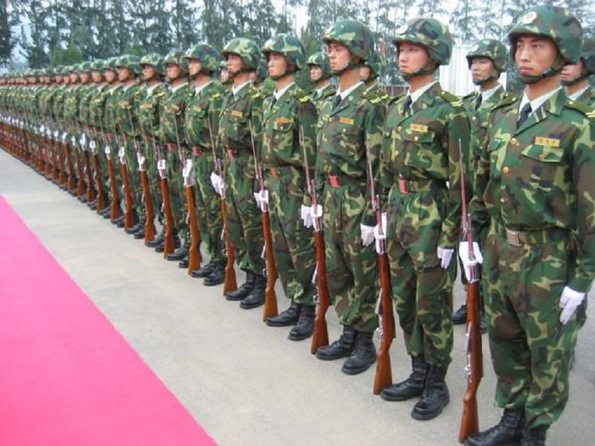中国出兵叙利亚(中国用俄罗斯近3倍的军费，养出全球第三的军队：差距比想象中大)