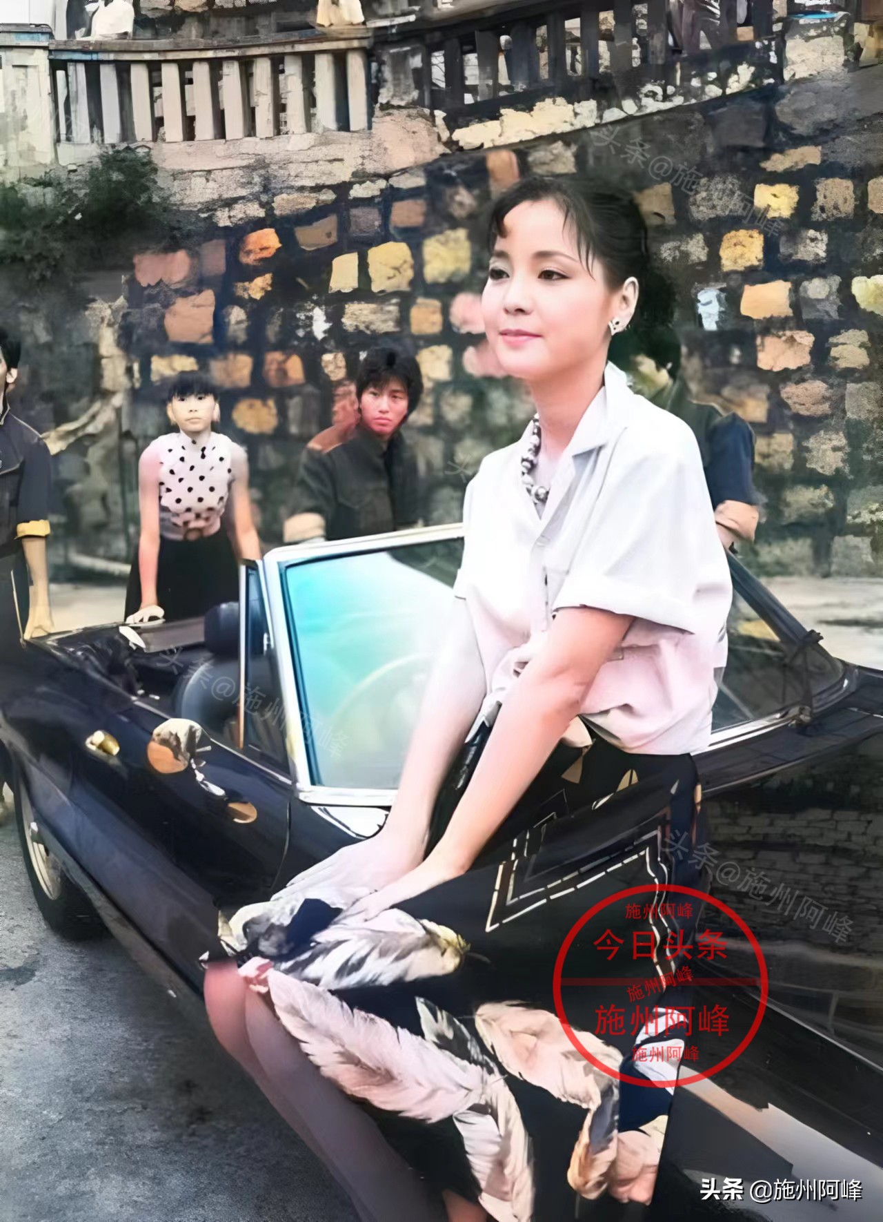 老照片：1992年代言日本清酒广告的王祖贤，邓丽君年轻时候的照片