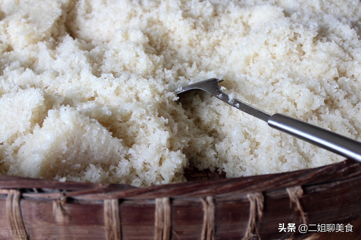 在家自酿米酒，牢记这7个技巧出酒多，味道醇，放一年都坏不了