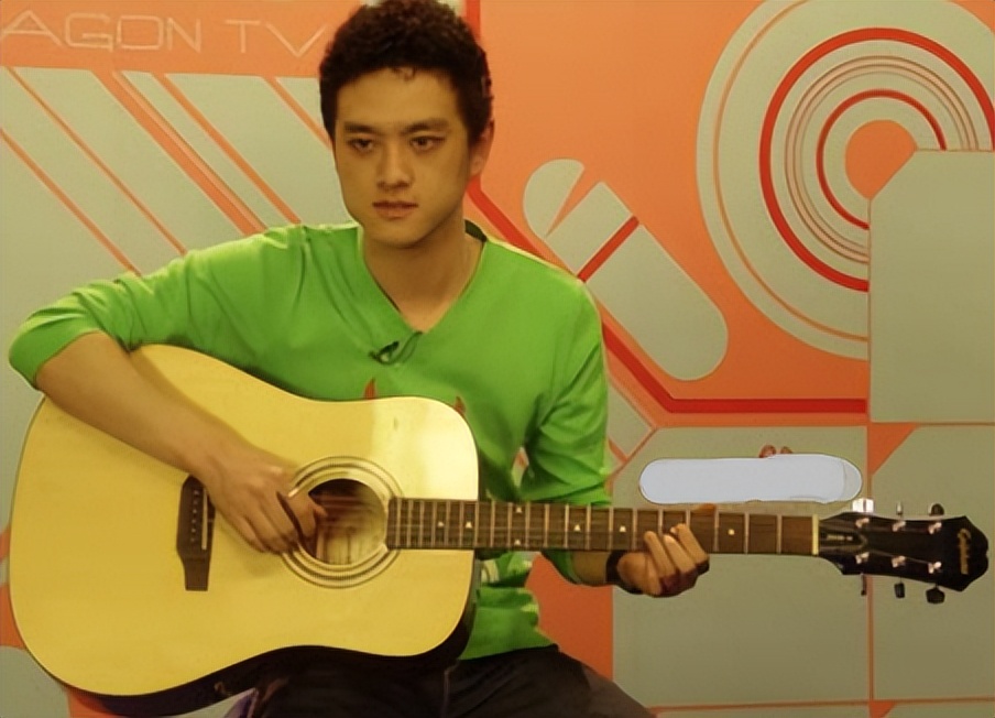 歌比人红的龙套小角色，喜剧天赋不输黄渤，却天妒英才遗憾早逝